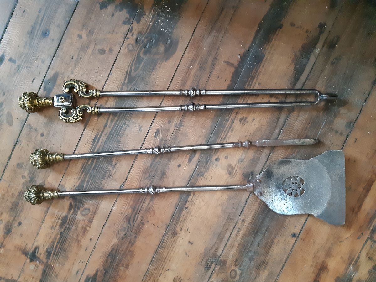 Early 19th century fire companion set