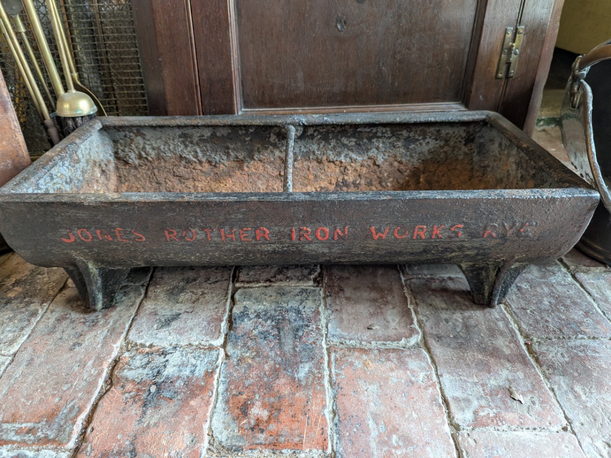 Cast Iron Jones Rother Iron Trough, Rye